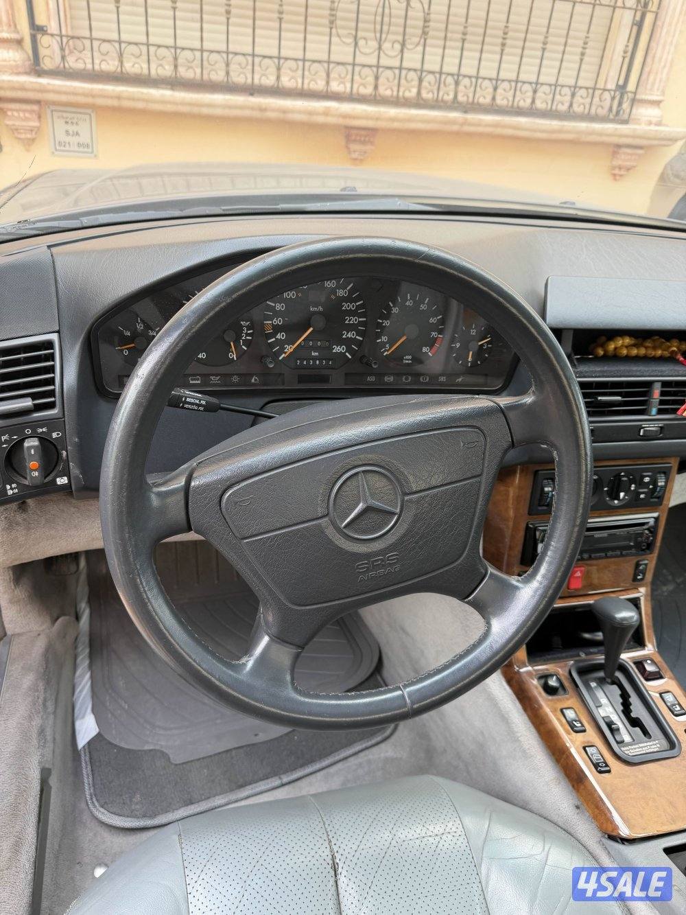 للبيع مرسيدس sl300 ستع سلندر0