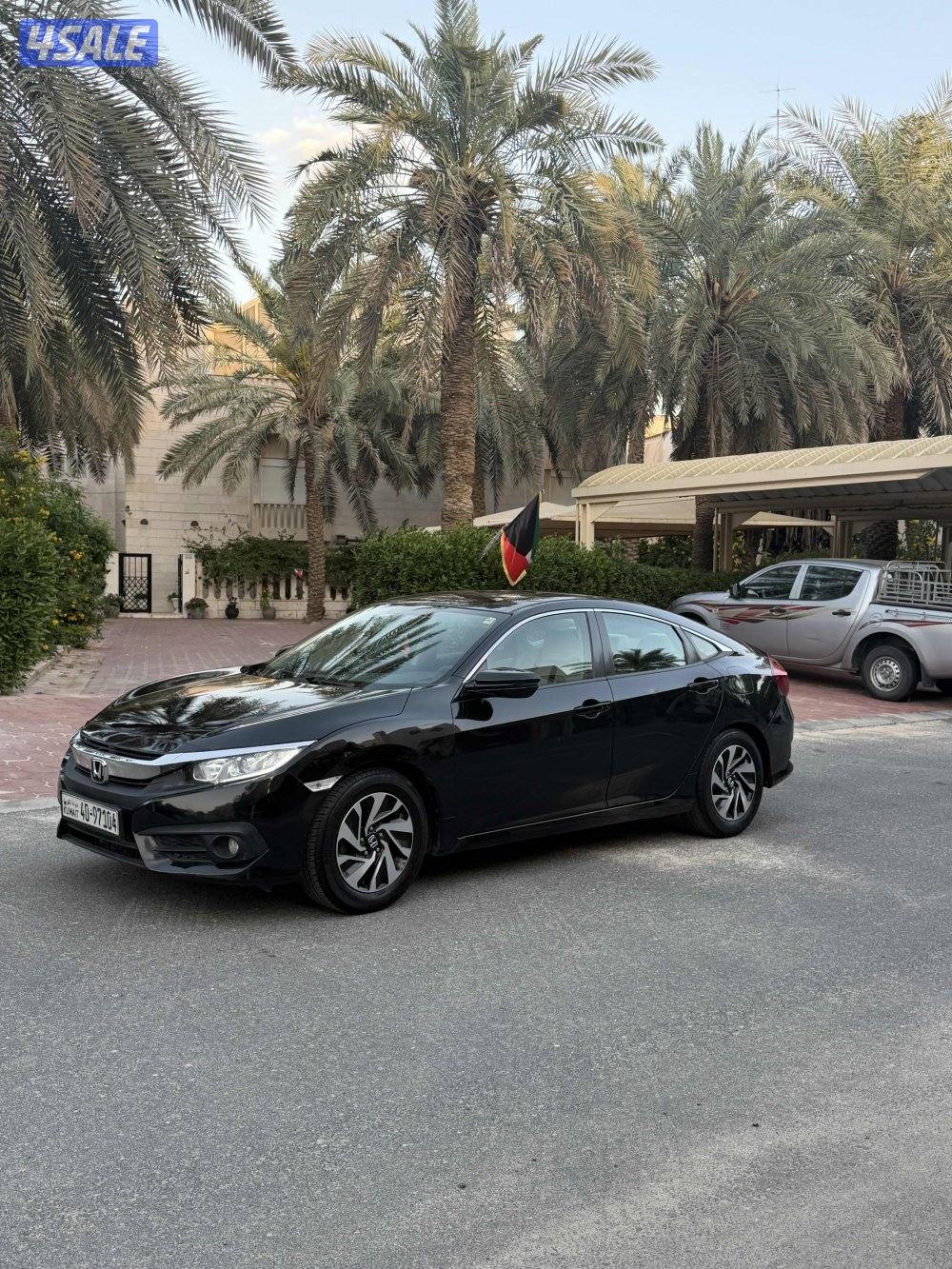 للبيع هوندا سيفيك موديل 20174