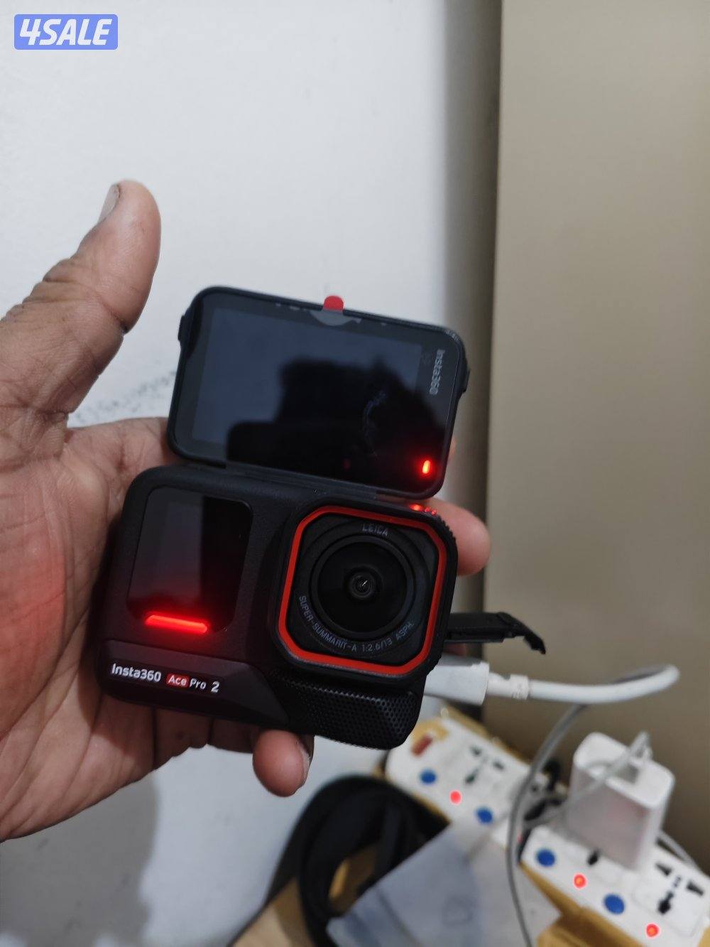 insta360 ace pro 2 with 256 gb memory card0