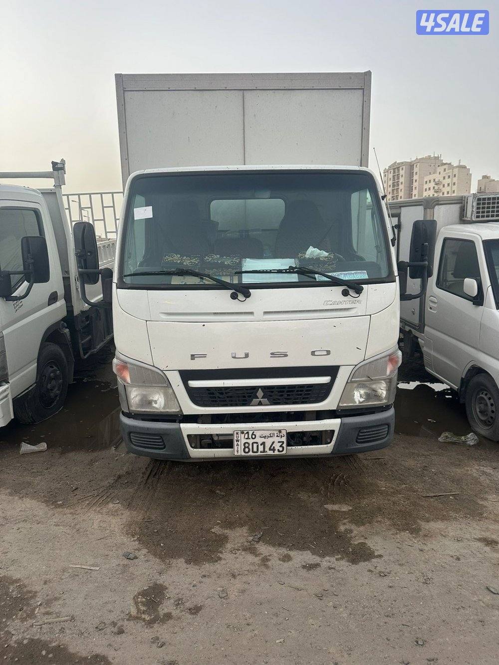 موديل 2017  صندوق مقفل نظيف ماشي 260 الف0