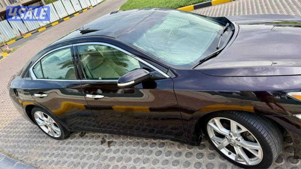 نيسان ماكسيما موديل ٢٠١٤ ماشي ١٣٨ الف شرط الفحص9