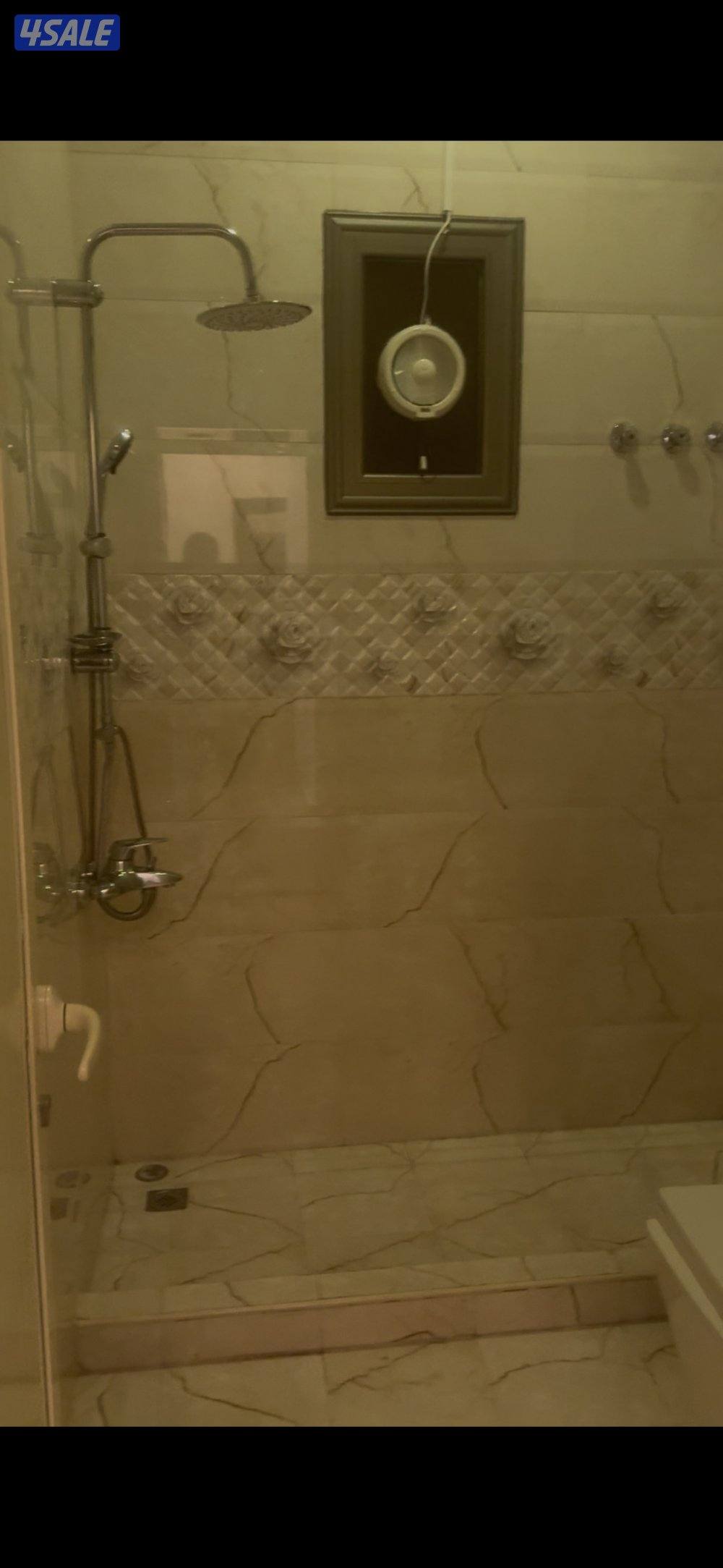 شقة للإيجار معاريس كويتيين فقط او وافدين معاريس يوجد فيديو للشقتين3