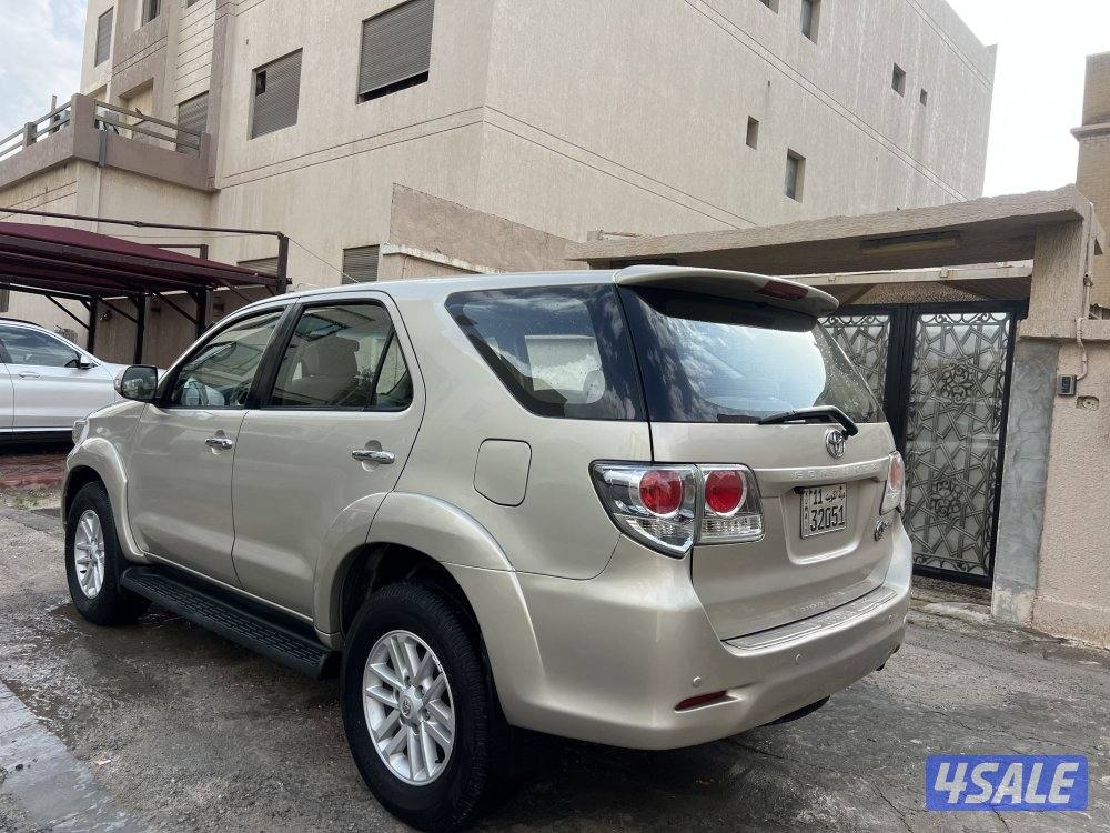 للبيع فورتنر ٢٠١٣4