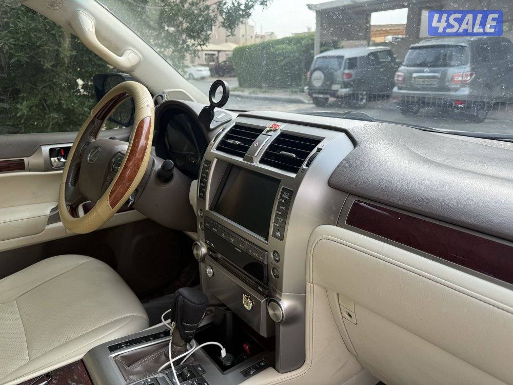 جيب لكزس GX2