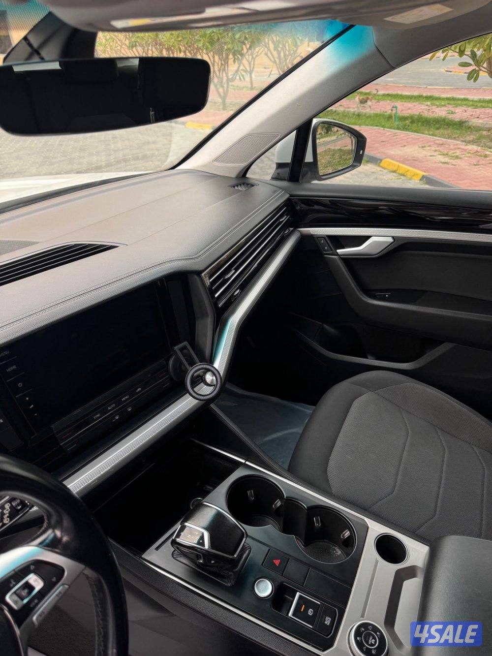 للبيع طوارق 2019 بحالة الوكالة بالكامل7