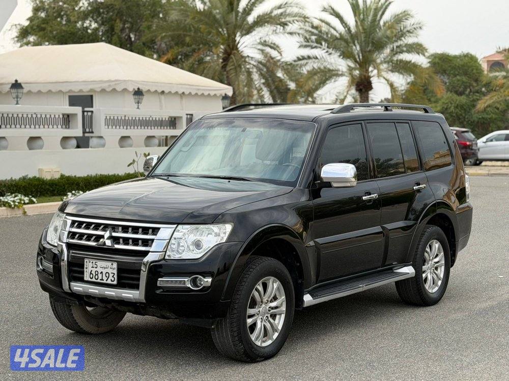 باجيرو 2018 بحالة الوكالة كامل المواصفات0