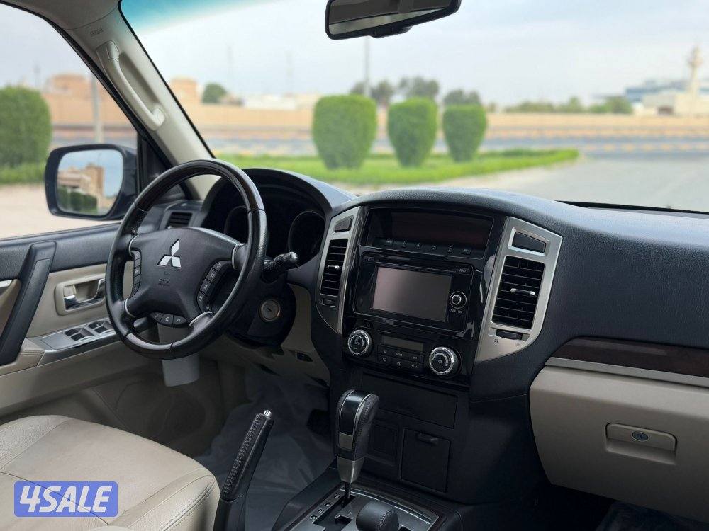 باجيرو 2018 بحالة الوكالة كامل المواصفات7