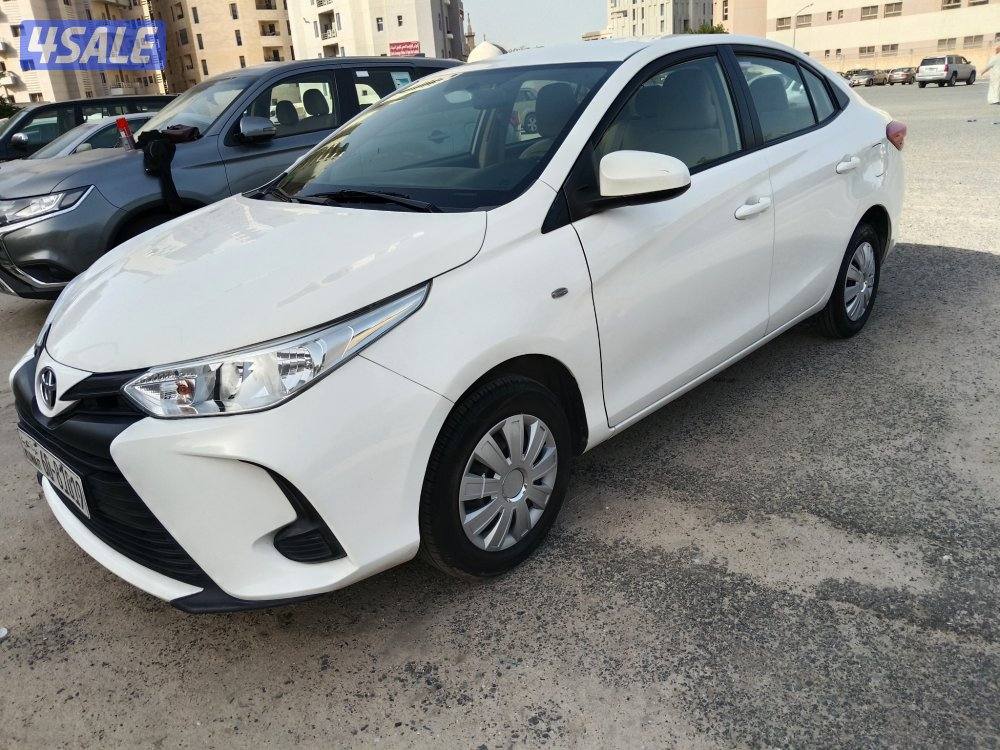 للبيع تويوتا يارس موديل 20222