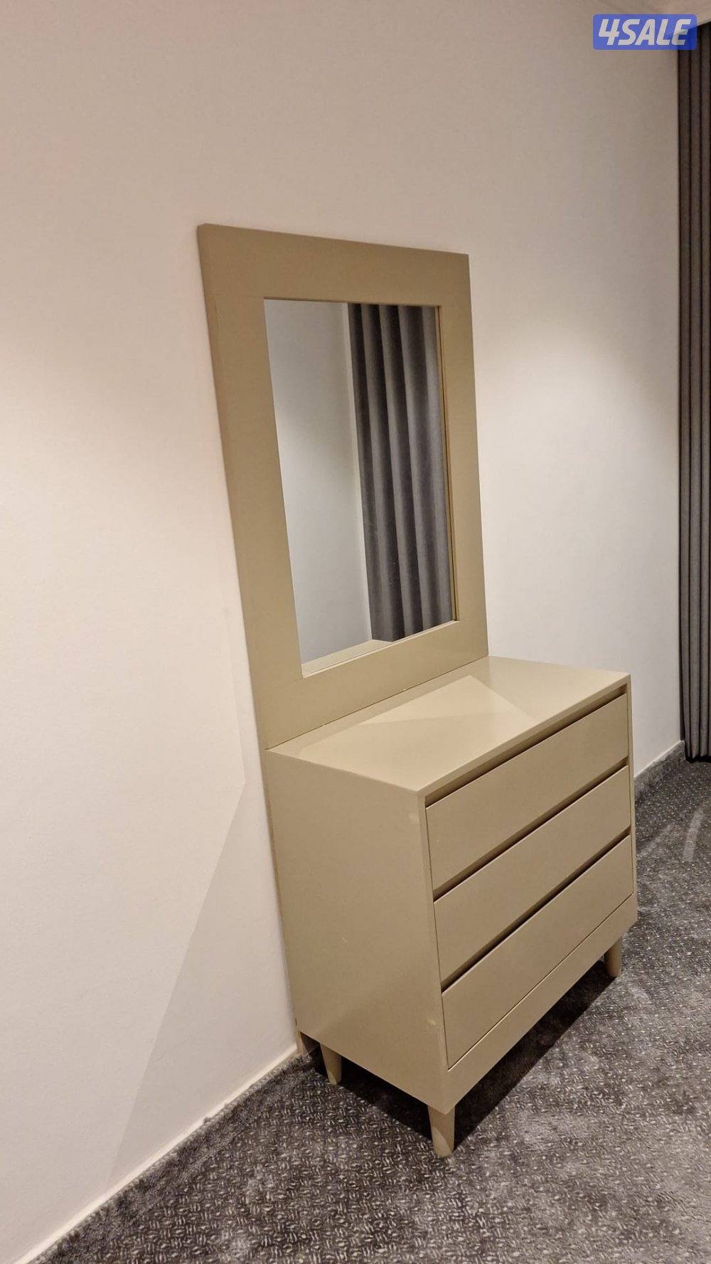 كبتات للبيع ٢ باب ارفف وعلاقة جديد بسعر ٤٥1