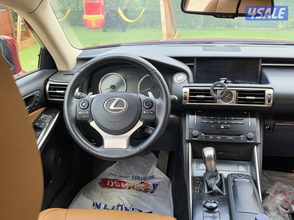 Lexus is 250 V6 الساير3