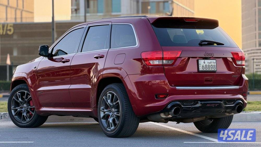 جراند شيروكي  // SRT 8  //  20136