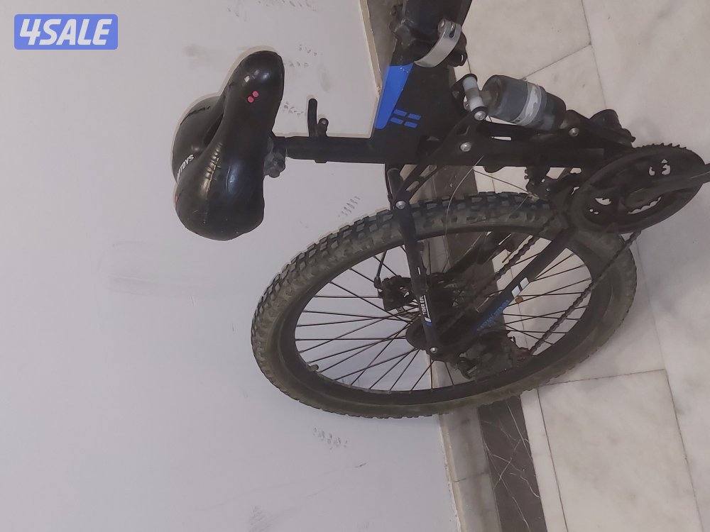 قاري رياضي فيه مساعدات أماميه وخلفيه والقاري استخدام خفيف1