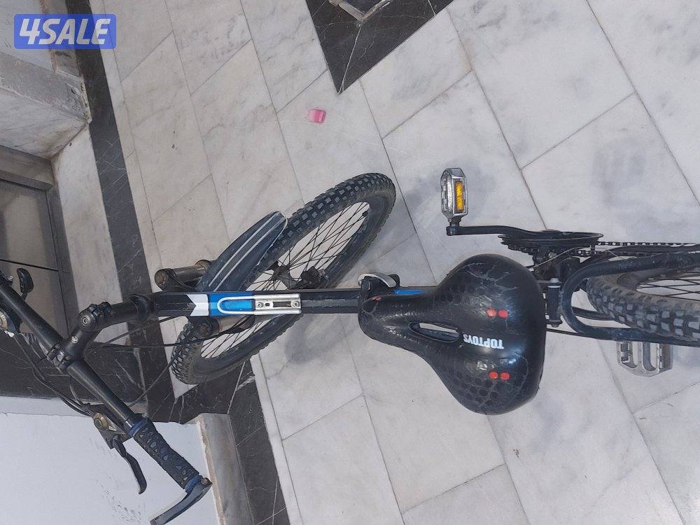 قاري رياضي فيه مساعدات أماميه وخلفيه والقاري استخدام خفيف2