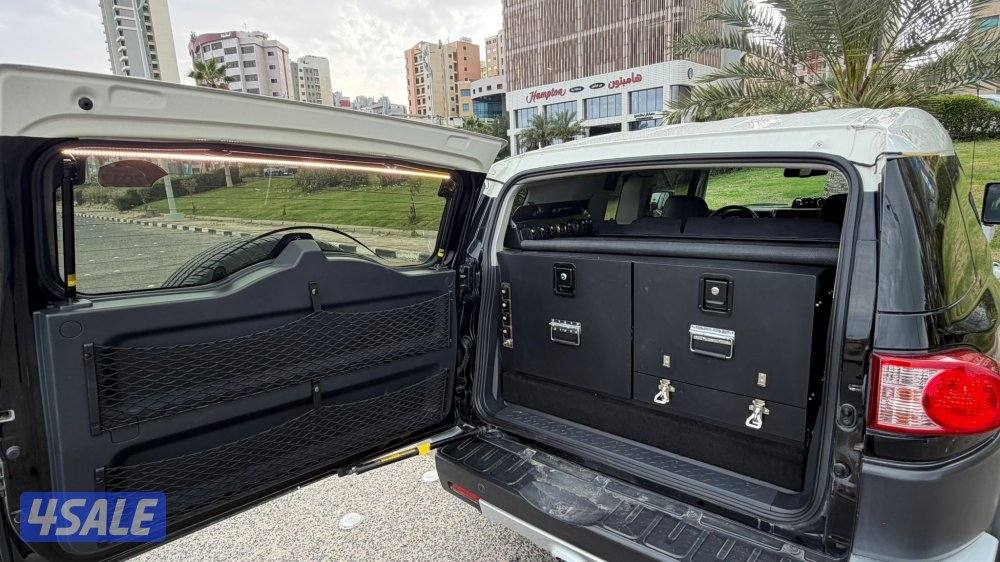 مكتب نتله لبيع وشراء وتثمين وعرض السيارات للبيع تويوتا FJ موديل 20177