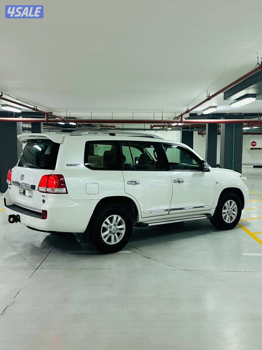 لاندكروزر 20110