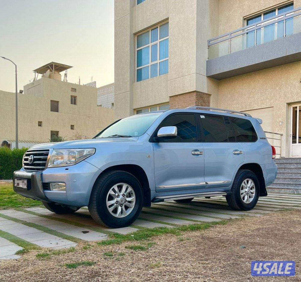 لاندكروزر 20113