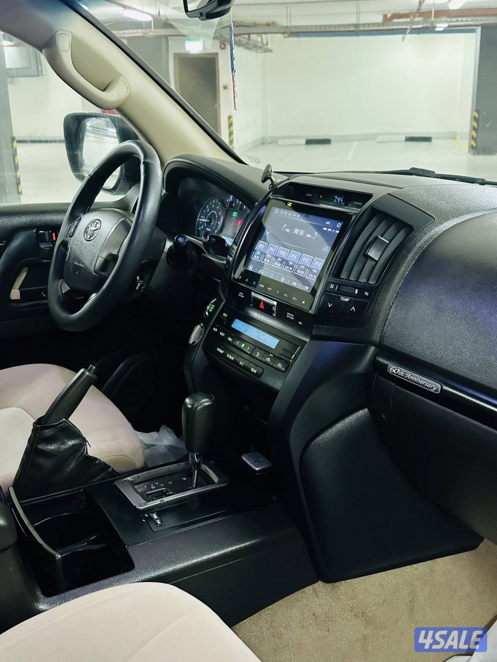 لاندكروزر 201110