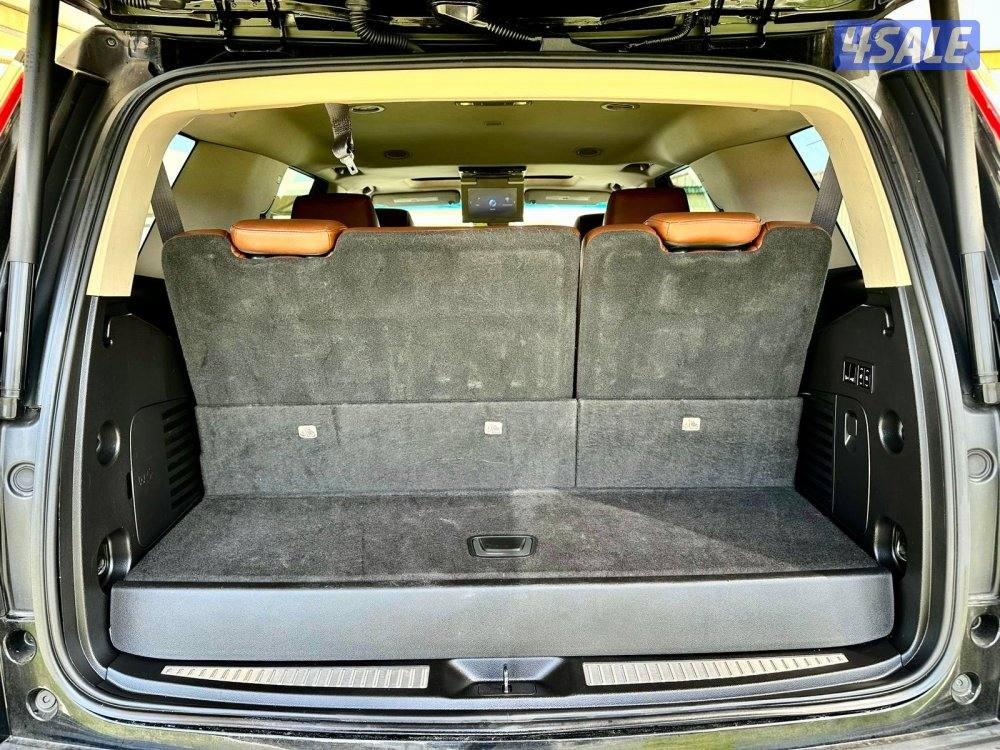 كاديلاك اسكاليد - الموديل:2017 - العداد:18112