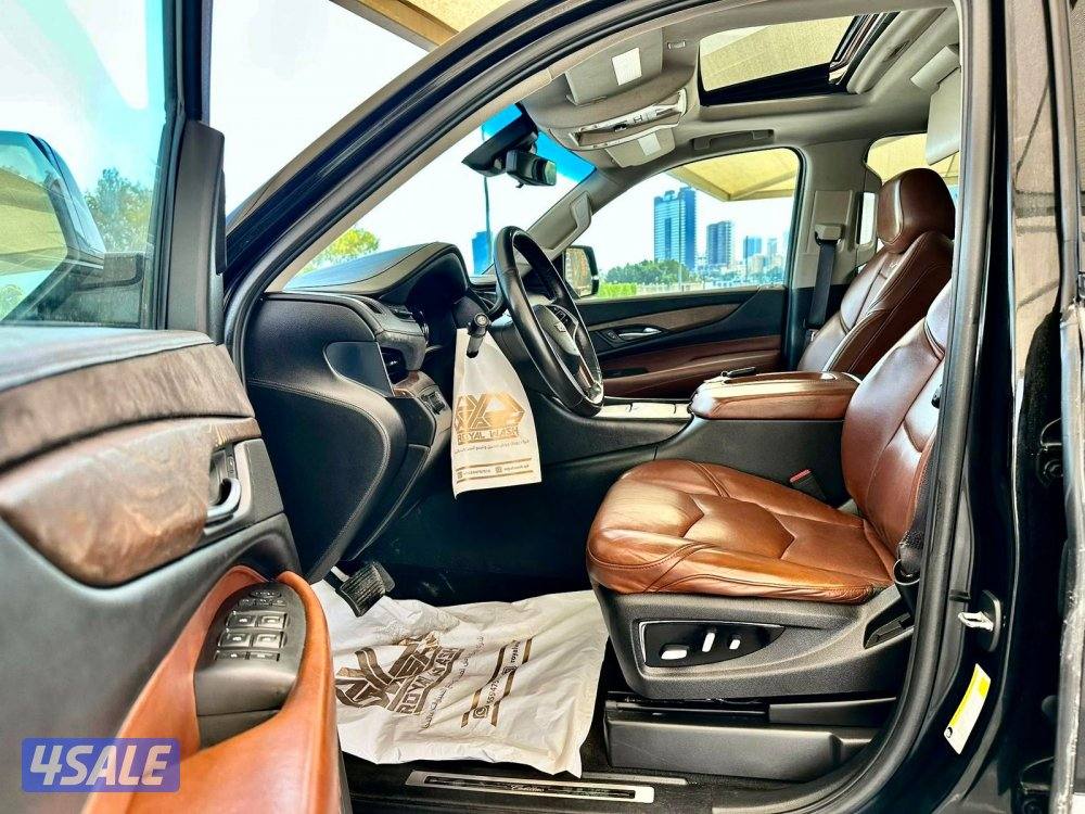 كاديلاك اسكاليد - الموديل:2017 - العداد:18114