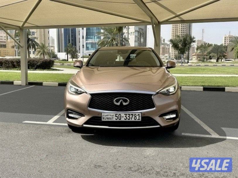 انفينيتي Q30 - الموديل:2018 - العداد:1081