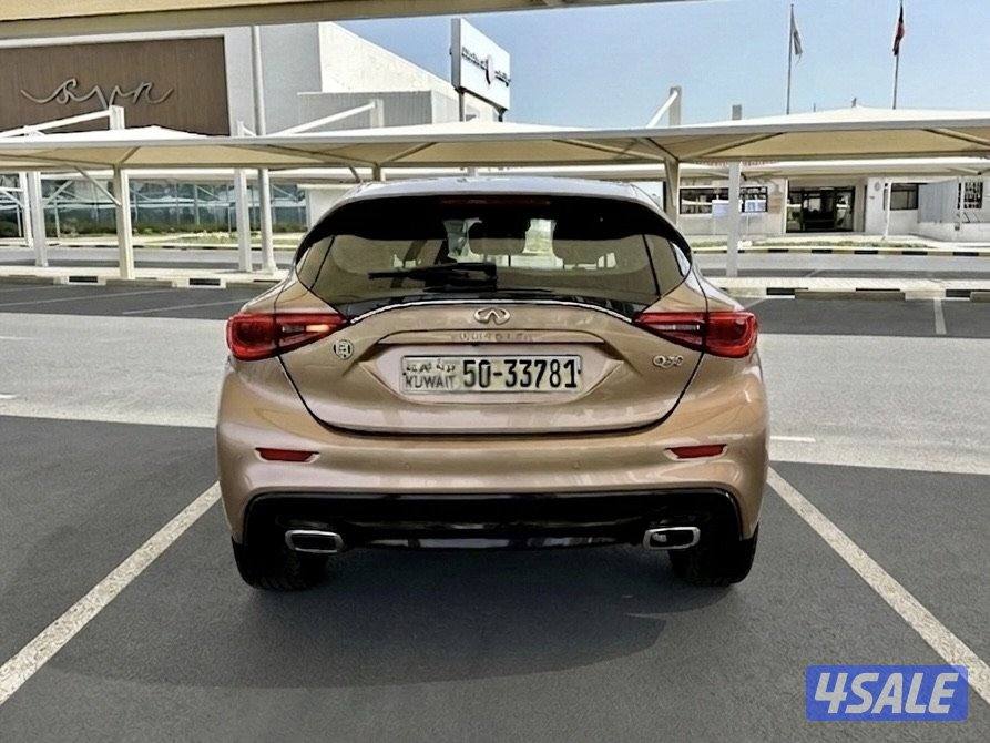 انفينيتي Q30 - الموديل:2018 - العداد:1085