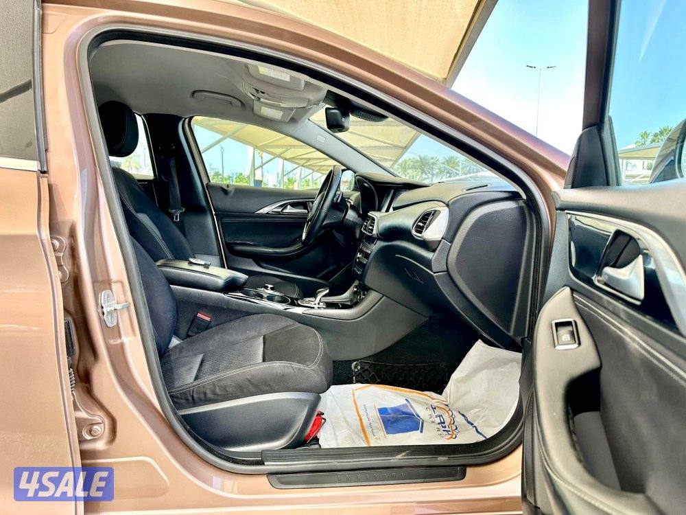 انفينيتي Q30 - الموديل:2018 - العداد:1088