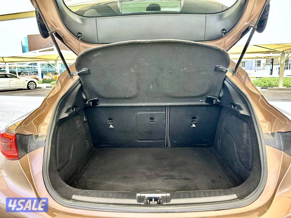 انفينيتي Q30 - الموديل:2018 - العداد:10812