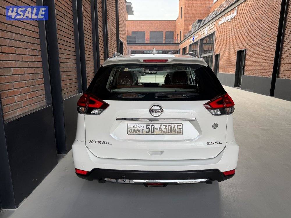 نيسان أكس تريل SL موديل 2018 بحاله الوكاله3