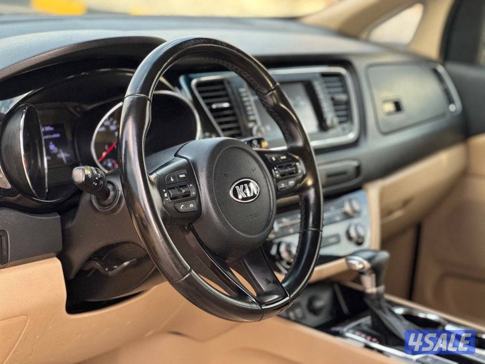 للبيع كيا كرنفال ماشي ١٥٠ الف كيلو سيرفس وكالة7