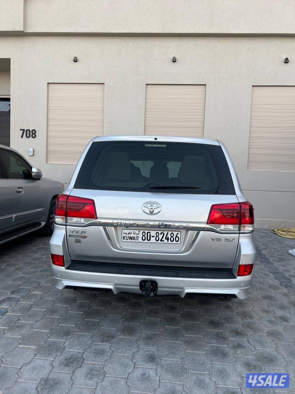 لاندكروزموديل ٢٠٢٠VXR ماشي ٢٢٧ الف شرط الفحص صبغ وكالة1