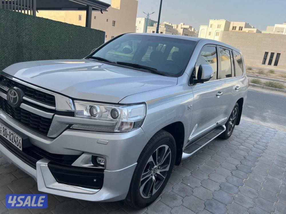 لاندكروزموديل ٢٠٢٠VXR ماشي ٢٢٧ الف شرط الفحص صبغ وكالة4