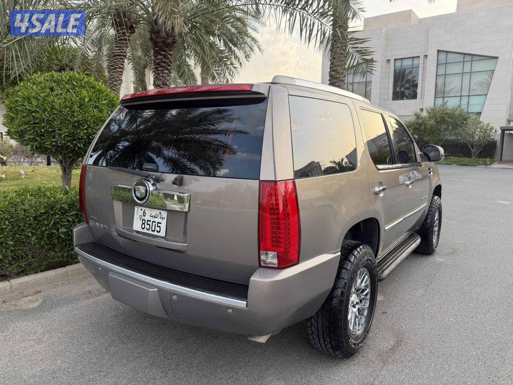 كاديلاك اسكاليد موديل 2007 بحاله الوكاله5