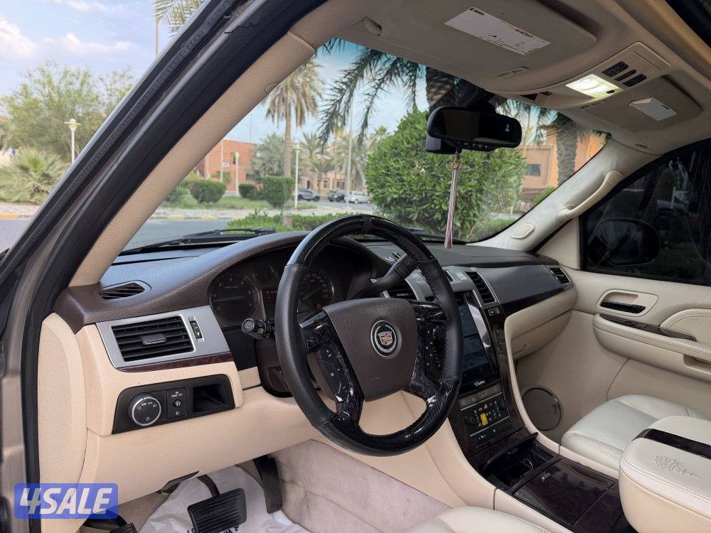 كاديلاك اسكاليد موديل 2007 بحاله الوكاله12