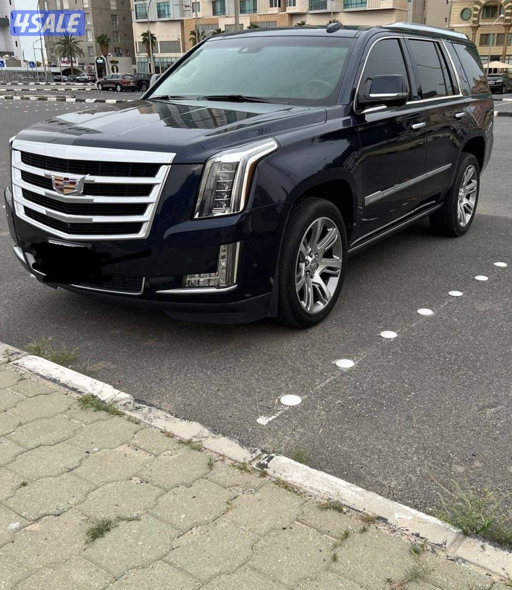 للبيع كاديلاك اسكاليد موديل 2018 المالك الاول وارد الغانم عداد162 الف0