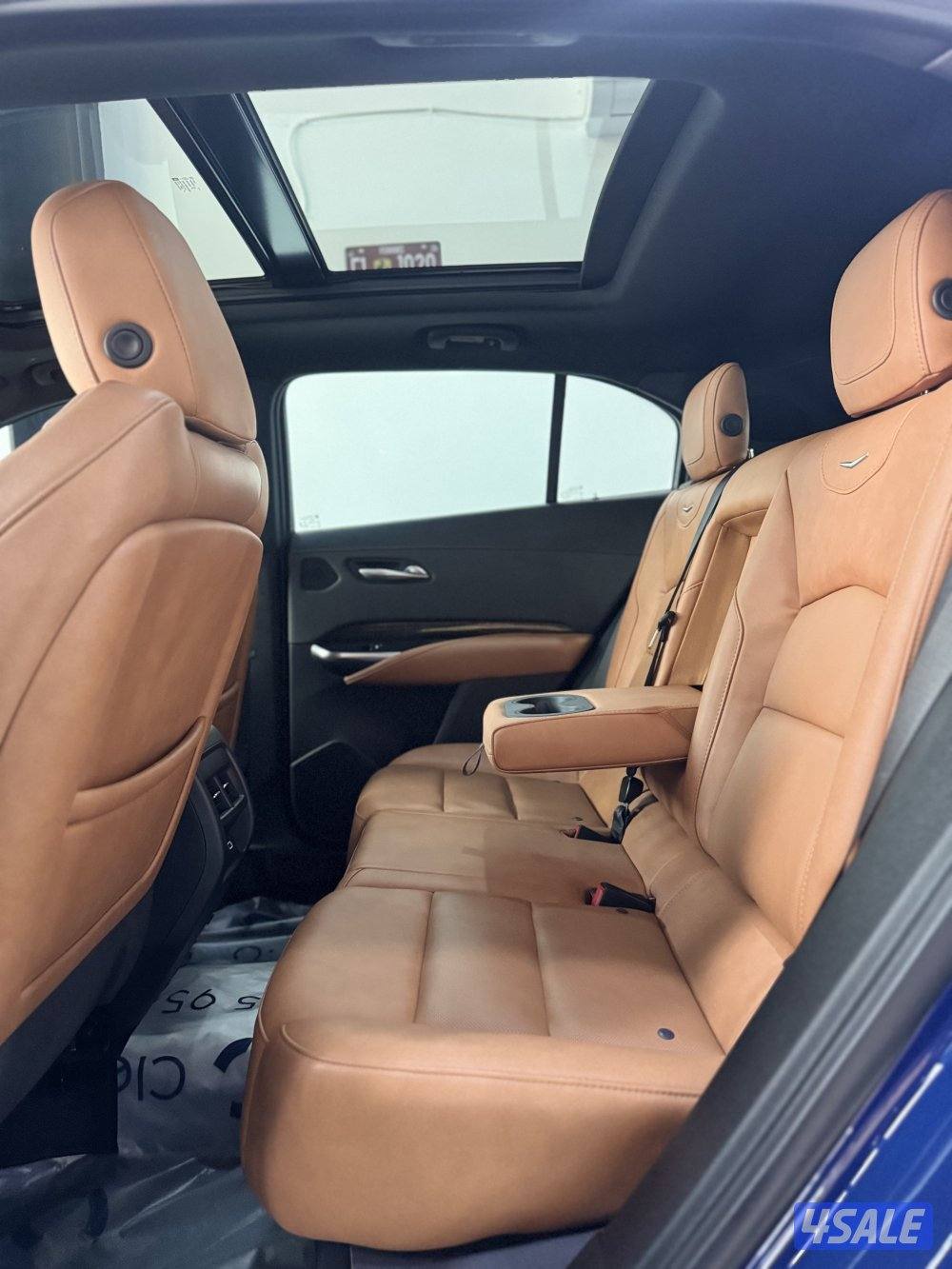 كاديلاك XT4 ( صبغ وكالة - سيرفس مجاني )5