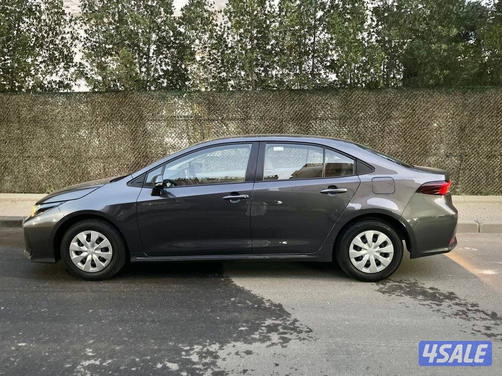 كرولا موديل 2023 المكينة 1600 ماشي 43 الف صبغ الوكالة بحالة الوكالة1