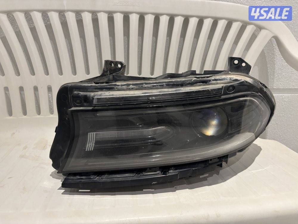 سطاب امامي يسار السايق دوج تشارجر موديل 2018 وكاله نضيف مساومه بمعقول2