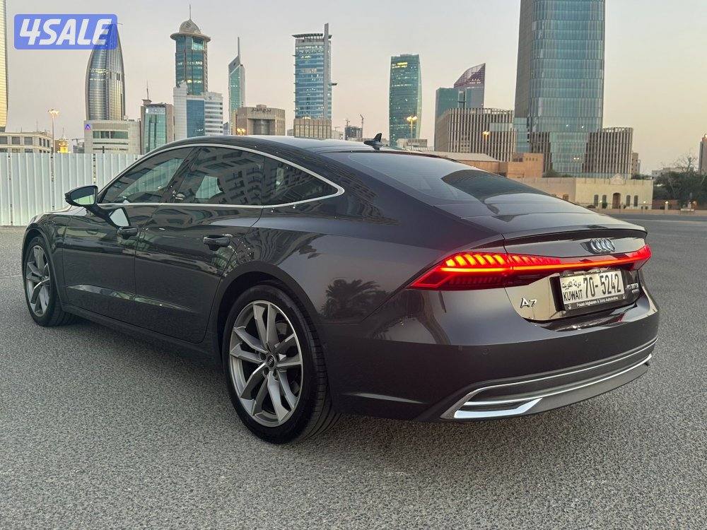آودى A7-موديل 2022-صبغ الوكالة-تحت الكفالة- عداد 45 Km فقط6