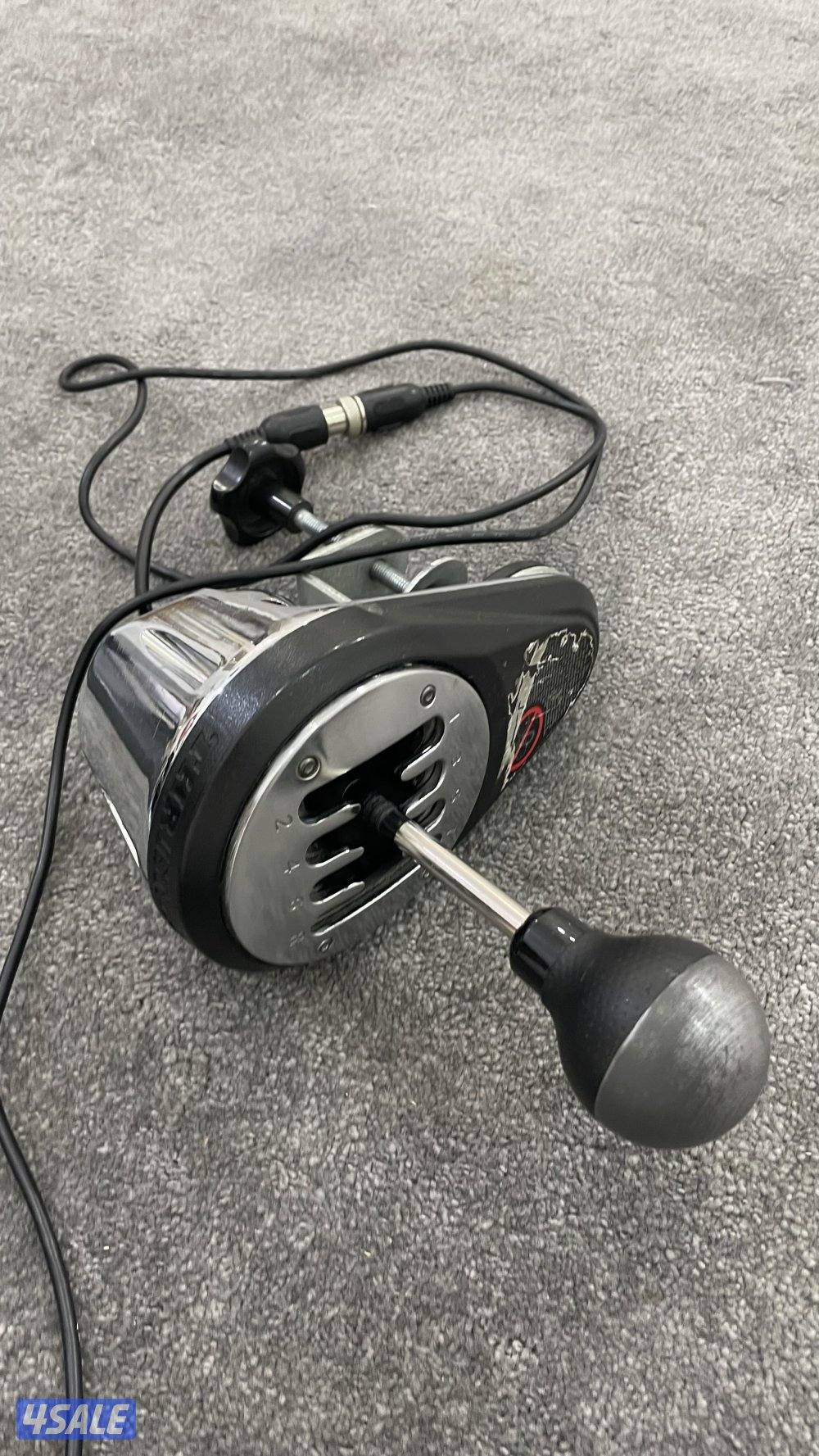 للبيع T300 مع اكسسواراته وادابترين2