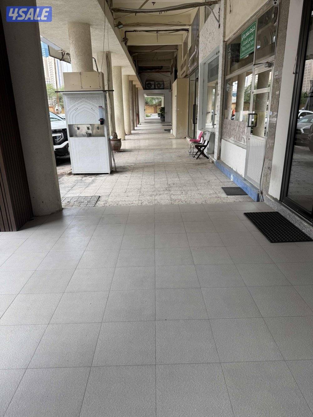 للإيجار محل مساحة 20 متر موقع ممتاز بجوار مجمع الصالحيه علي شارع2