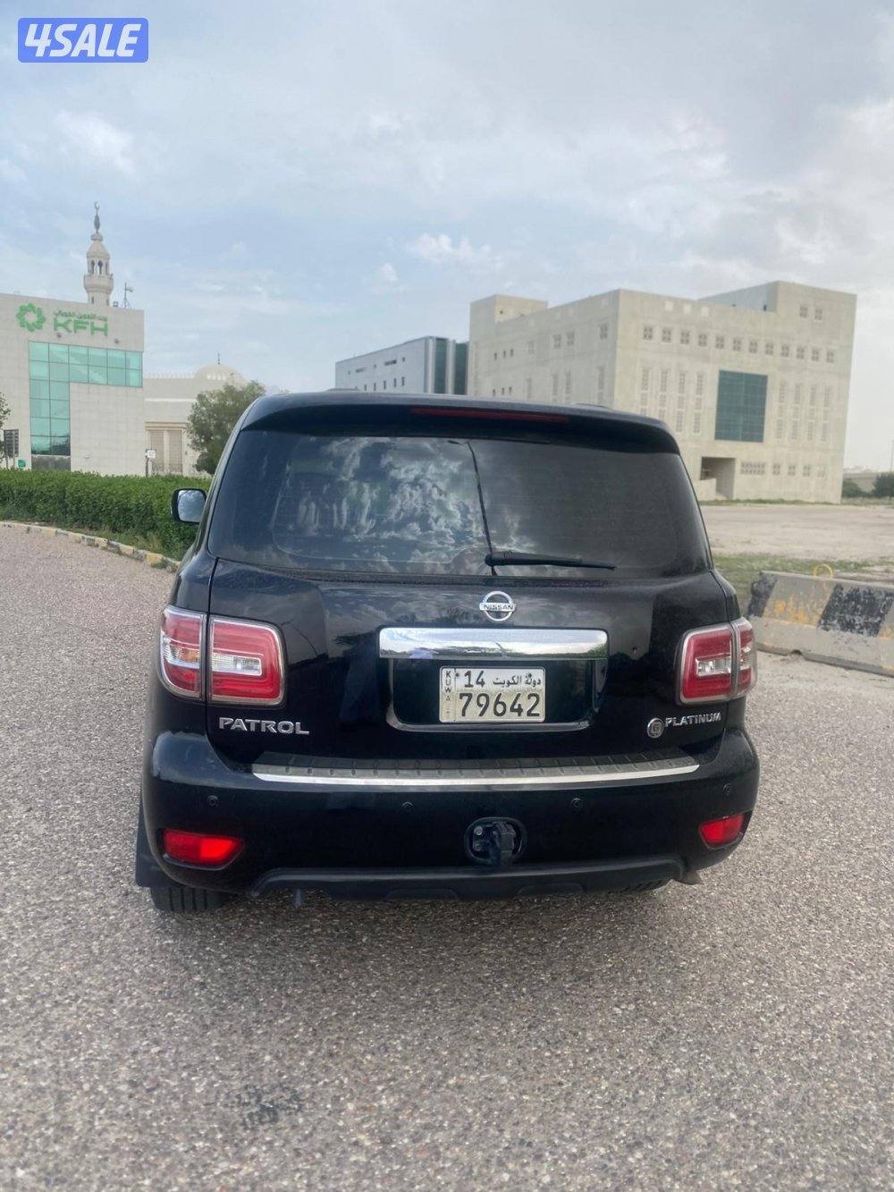 للبيع باترول بلاتنيوم 20162