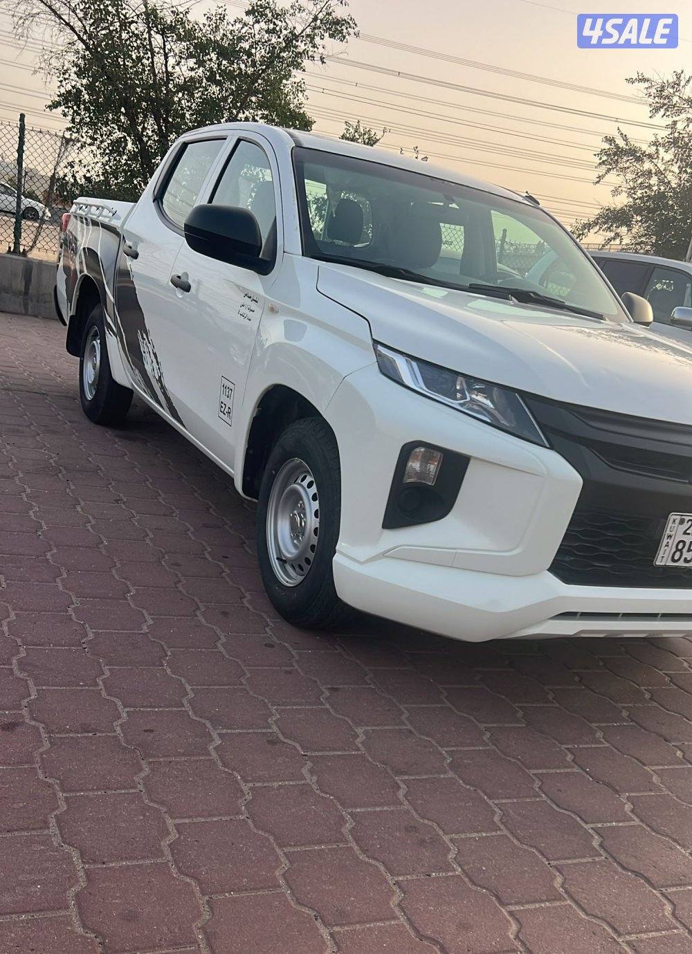 للبيع وانيت موستبيشي موديل 2023 السعر ماشي 60001