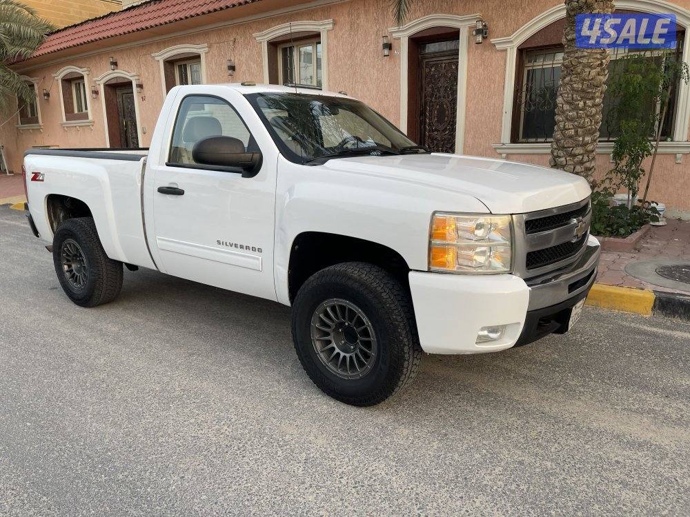 ‏للبيع سلفرادو موديل2011 صبغ الوكاله ما عدا قطعتين شرط الفحص1