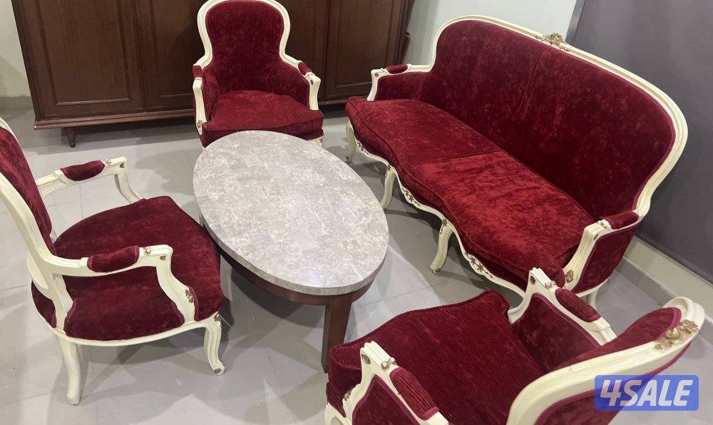 للبيع صالون كلاسيك أنيق0