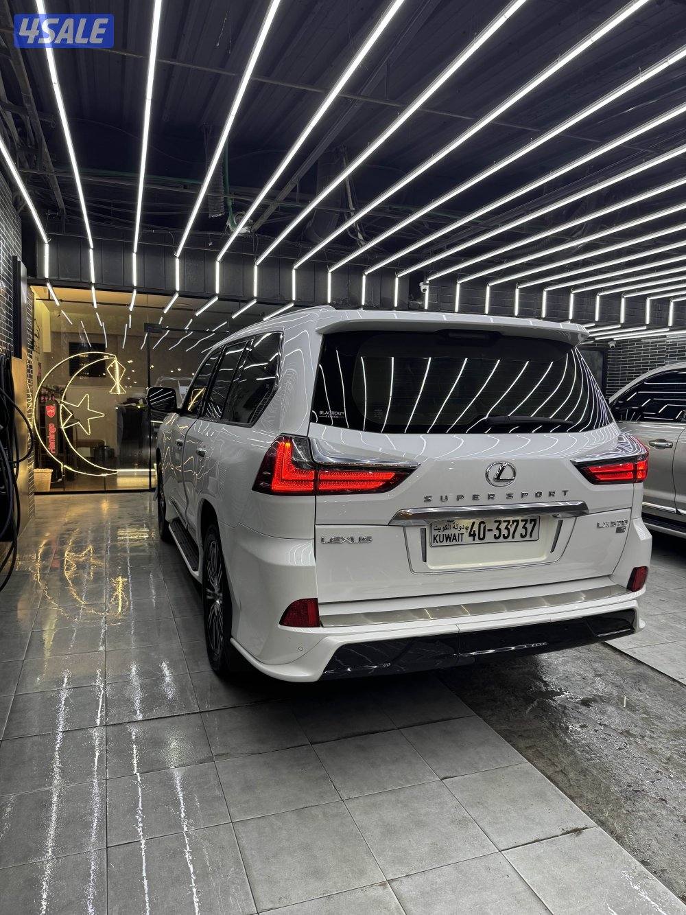 لكزس وارد عمان1