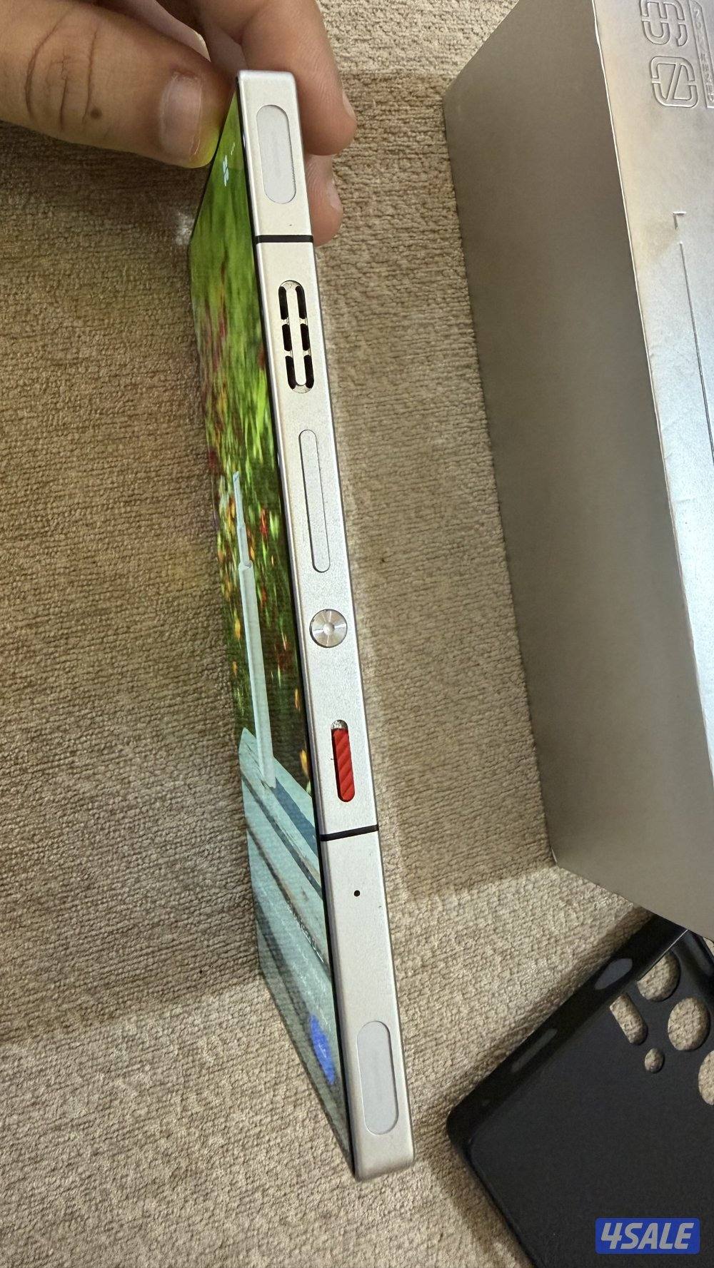 للبيع ريد ماجيك 9 pro1