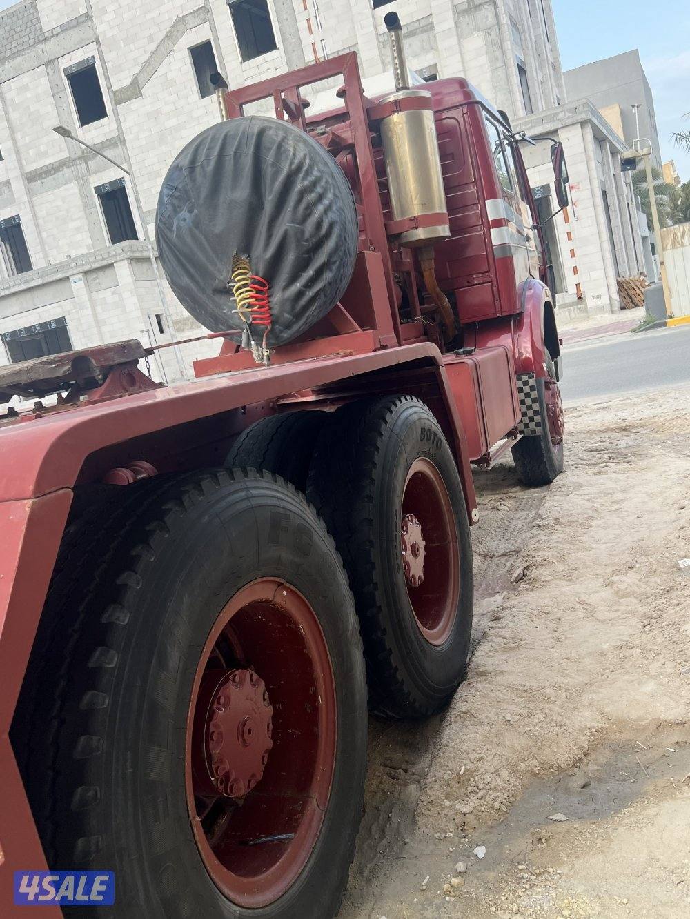 للبيع راس تريلا 6x6 نظيف جدا0