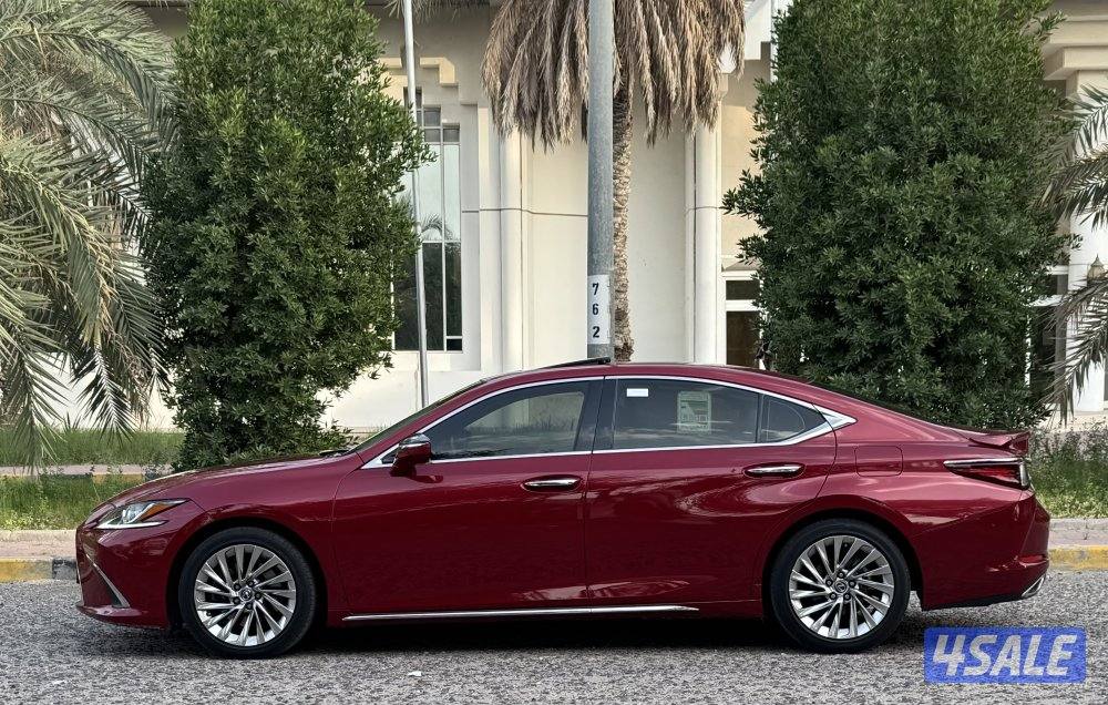 لكزس موديل 2022 عداد48 الف سيرفس وكاله تحت الكفاله شرط الفحص بالكامل1