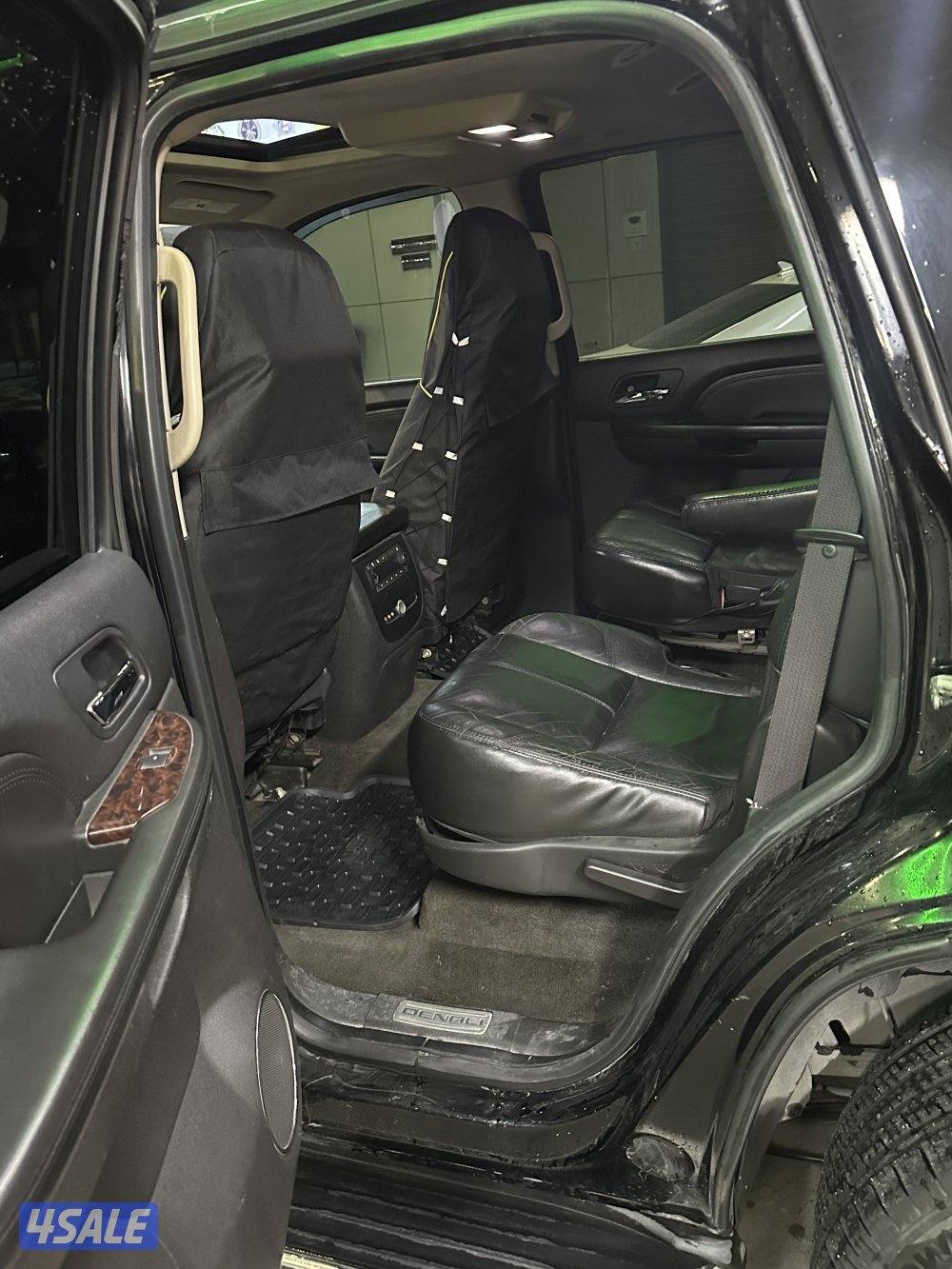 للبيع دينالي بحاله الوكالة لون اسود ملكي من داخل أسود شرط الشاصي جيد .3