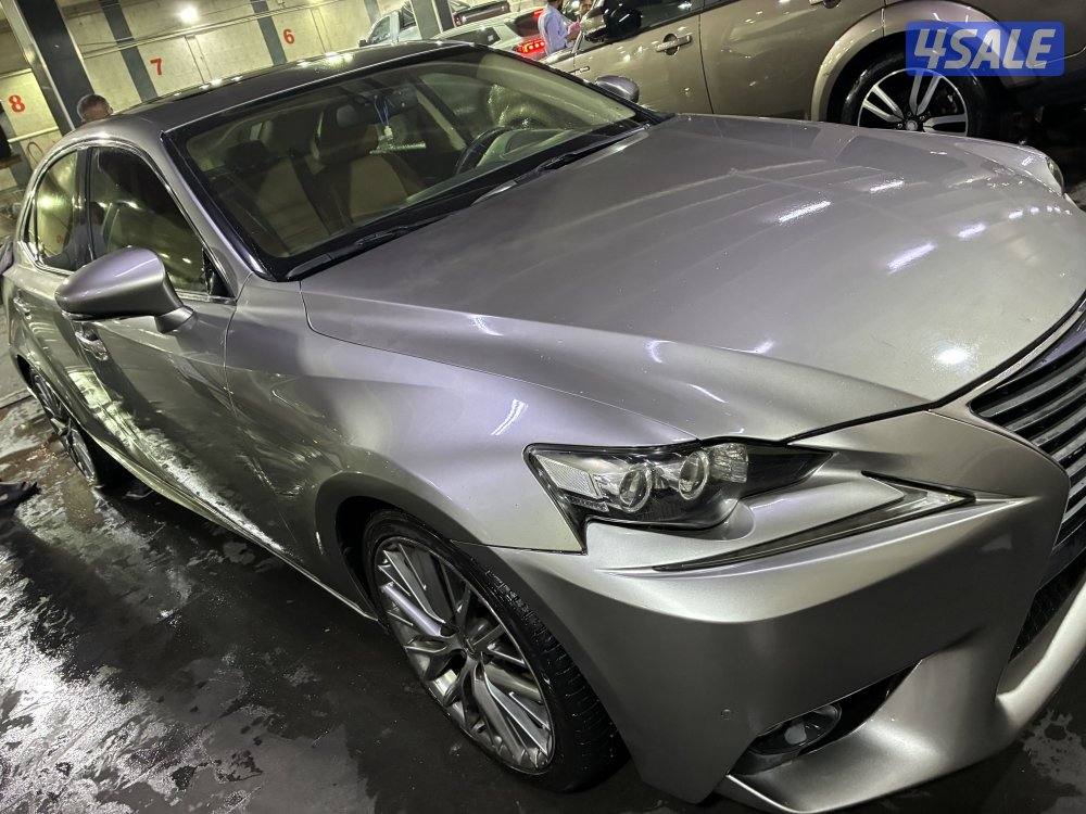 لكزس المالك الاول 2015 وكالة الكويت حجم IS250 عداد 184 كم فقط0